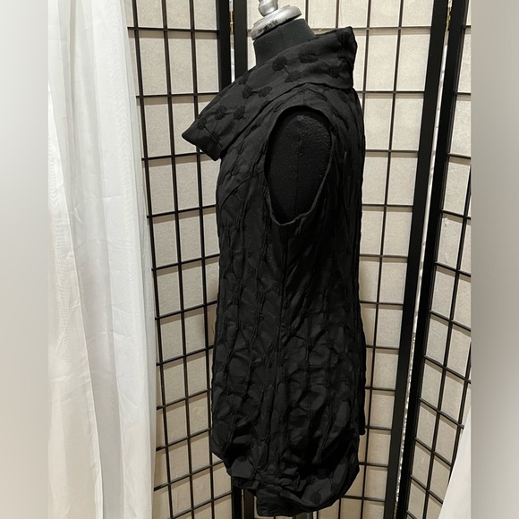 Niche Black Textured TUNIC DRESS, COWL NECK, TUCK HEMLINE, MADE IN USA, SIZE M - Picture 10 of 14